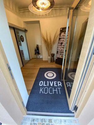 Eingang, Oliver kocht